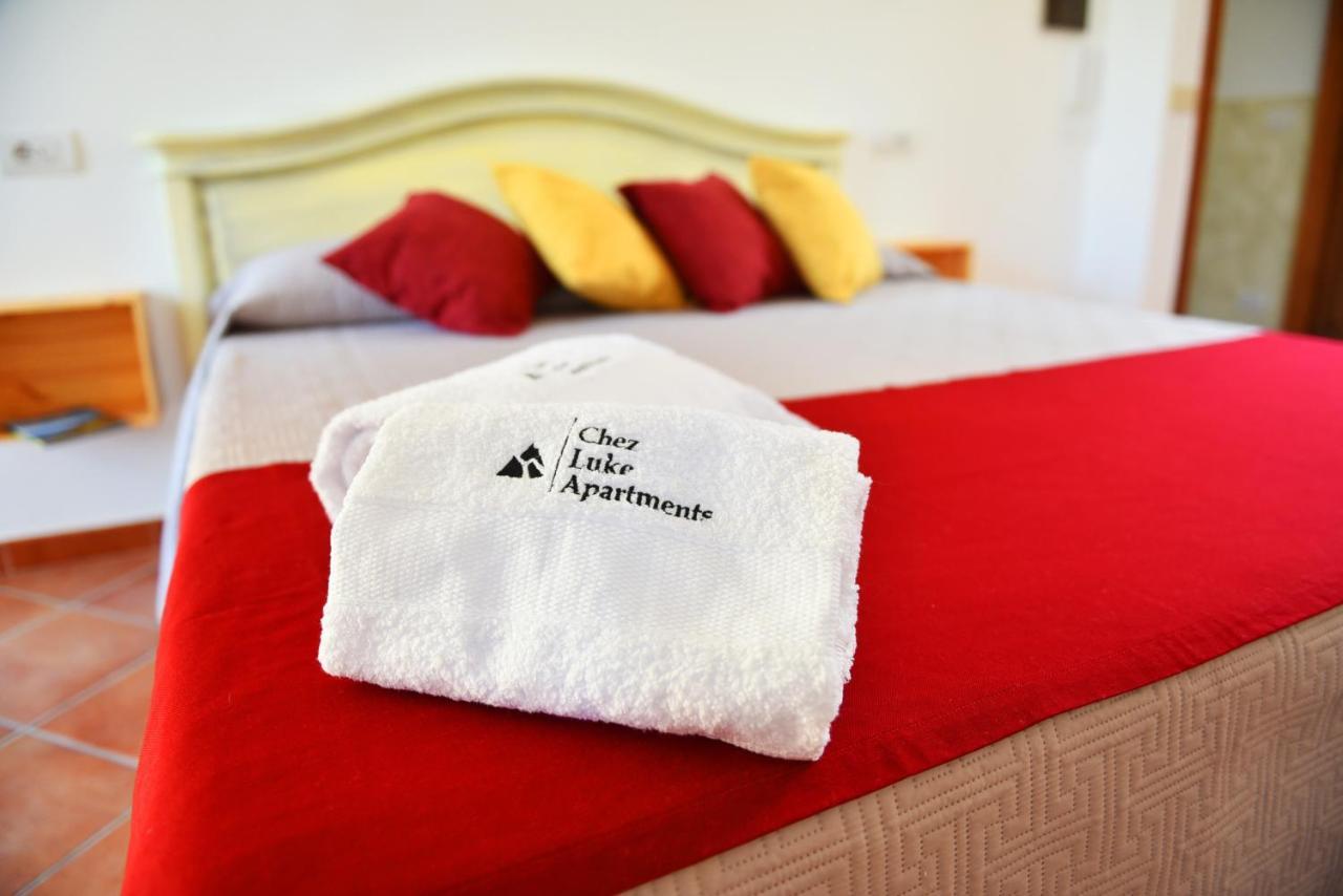 Chez Luke Apartments In アジェーロラ エクステリア 写真