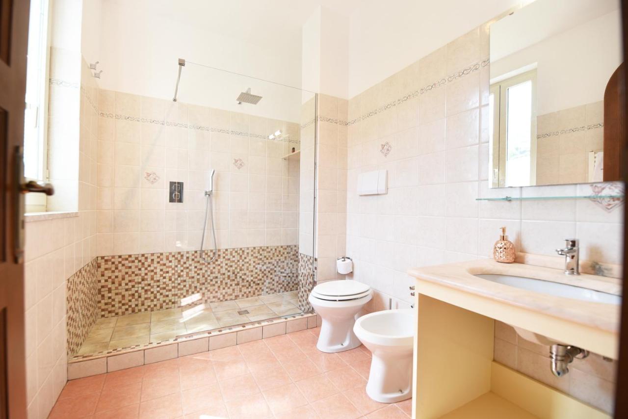 Chez Luke Apartments In アジェーロラ エクステリア 写真